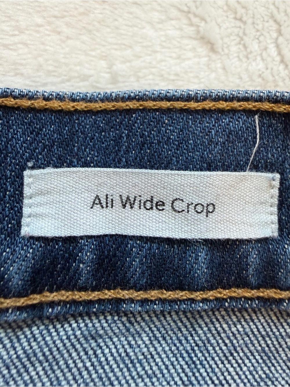 Frame Denim Ali Wide Leg Crop Mellencamp Medium Wash Jeans - Picture 9 of 15